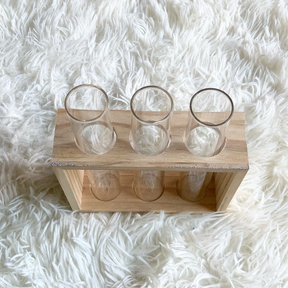 Vase - Picture 5 of 9